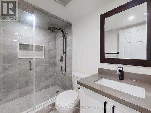 43 Titan Trail, Markham, ON - Indoor Photo Showing Bathroom