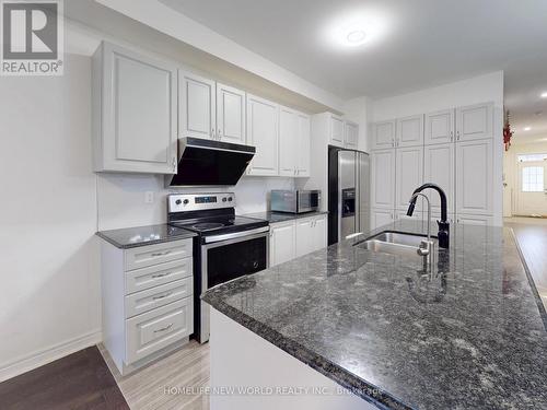 43 Titan Trail, Markham, ON - Indoor Photo Showing Kitchen With Double Sink