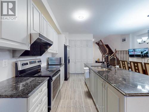 43 Titan Trail, Markham, ON - Indoor Photo Showing Kitchen With Double Sink With Upgraded Kitchen