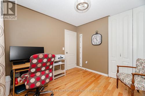 8 Inwood Place, Brampton, ON - Indoor