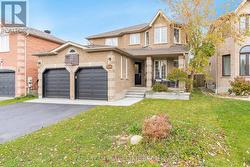 102 COUNTRY LANE  Barrie, ON L4N 0N3