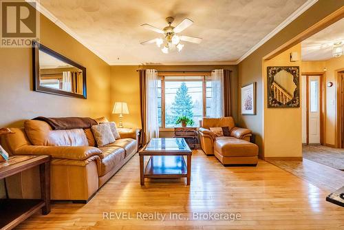 1156 Vera Street, Greater Sudbury (Valley East), ON - Indoor Photo Showing Living Room