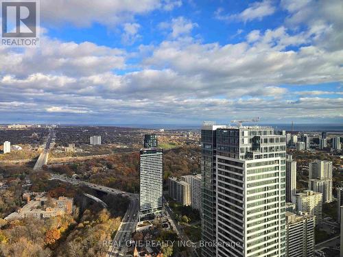 5407 - 395 Bloor Street E, Toronto, ON - Outdoor With View