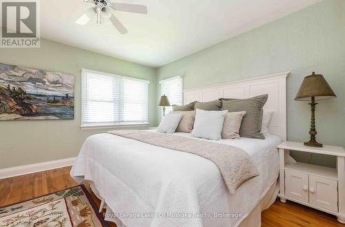 9 Mountview Avenue, Huntsville (Chaffey), ON - Indoor Photo Showing Bedroom