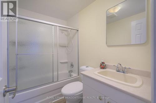 40 Joycelyn Drive, Mississauga, ON - Indoor Photo Showing Bathroom