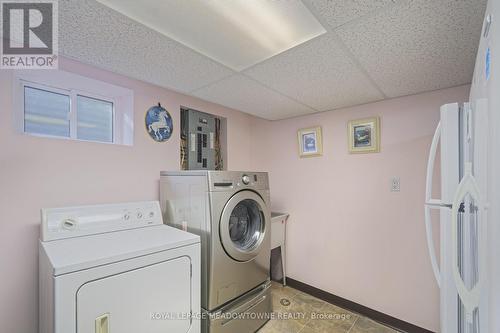 40 Joycelyn Drive, Mississauga, ON - Indoor Photo Showing Laundry Room