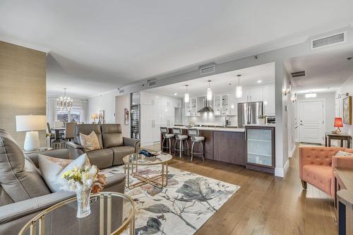 Living room - 605-7720 Rue Du Daim, Québec (Charlesbourg), QC - Indoor Photo Showing Living Room