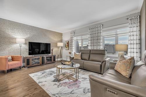 Living room - 605-7720 Rue Du Daim, Québec (Charlesbourg), QC - Indoor Photo Showing Living Room