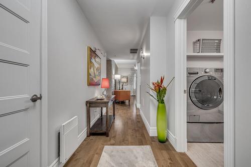 Passageway - 605-7720 Rue Du Daim, Québec (Charlesbourg), QC - Indoor Photo Showing Laundry Room