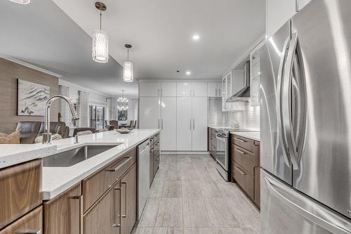 Kitchen - 605-7720 Rue Du Daim, Québec (Charlesbourg), QC - Indoor Photo Showing Kitchen With Upgraded Kitchen