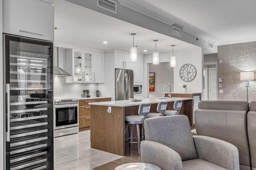 Kitchen - 605-7720 Rue Du Daim, Québec (Charlesbourg), QC - Indoor Photo Showing Kitchen With Upgraded Kitchen