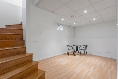 Salle familiale - 99 Rue Hamilton, Châteauguay, QC - Indoor Photo Showing Other Room