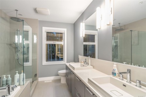 266 Crestline Terr, Nanaimo, BC 