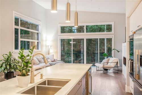 266 Crestline Terr, Nanaimo, BC 