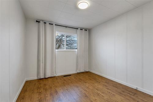 4214 34 Street, Vernon, BC - Indoor Photo Showing Other Room