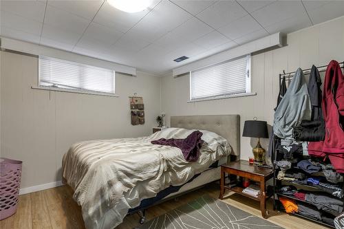 4214 34 Street, Vernon, BC - Indoor Photo Showing Bedroom
