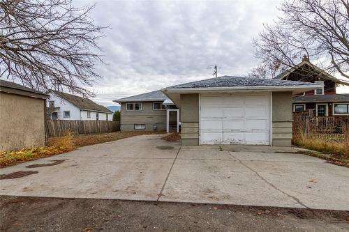 4214 34 Street, Vernon, BC - Outdoor