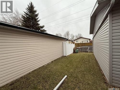 83 Young Crescent, Regina, SK - Outdoor