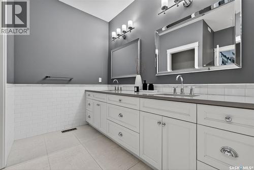 3406 Green Brook Road, Regina, SK - Indoor Photo Showing Bathroom