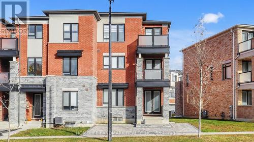 393 WILLIAM GRAHAM DRIVE  Aurora, ON L4G 0Z9