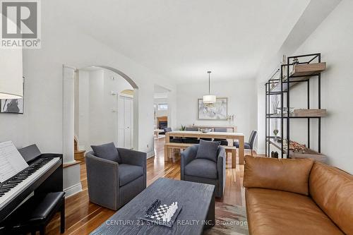 13 - 6834 Breanna Cardill Street, Ottawa, ON - Indoor Photo Showing Living Room