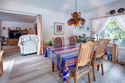 Dining room - 2253 Ch. Du Lac-Maurice, Sainte-Julienne, QC - Indoor Photo Showing Dining Room