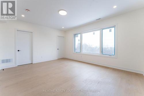 85 Post Oak Drive, Richmond Hill, ON - Indoor Photo Showing Other Room