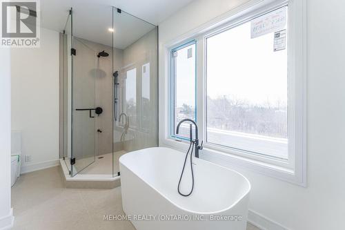 85 Post Oak Drive, Richmond Hill, ON - Indoor Photo Showing Bathroom