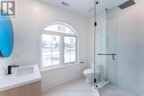 85 Post Oak Drive, Richmond Hill, ON - Indoor Photo Showing Bathroom