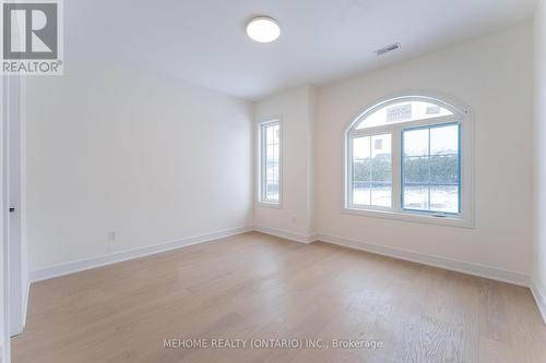 85 Post Oak Drive, Richmond Hill, ON - Indoor Photo Showing Other Room