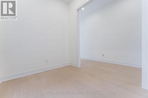 85 Post Oak Drive, Richmond Hill, ON - Indoor Photo Showing Other Room