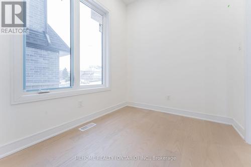 85 Post Oak Drive, Richmond Hill, ON - Indoor Photo Showing Other Room