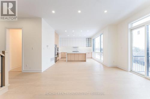 85 Post Oak Drive, Richmond Hill, ON - Indoor Photo Showing Other Room