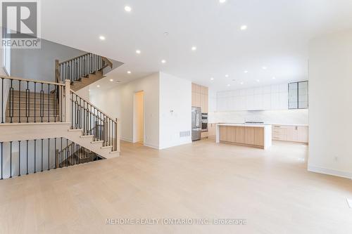 85 Post Oak Drive, Richmond Hill, ON - Indoor Photo Showing Other Room