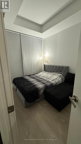 5411 - 3900 Confederation Parkway, Mississauga, ON - Indoor Photo Showing Bedroom