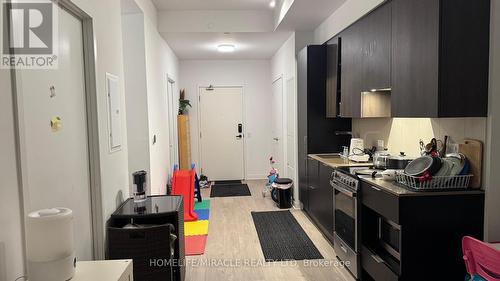 5411 - 3900 Confederation Parkway, Mississauga, ON - Indoor