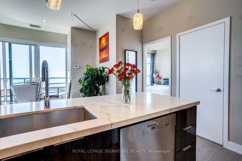 Lph05A-30 Shore Breeze Drive, Toronto, ON - Indoor Photo Showing Other Room