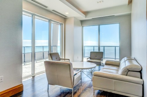 Lph05A-30 Shore Breeze Drive, Toronto, ON - Indoor