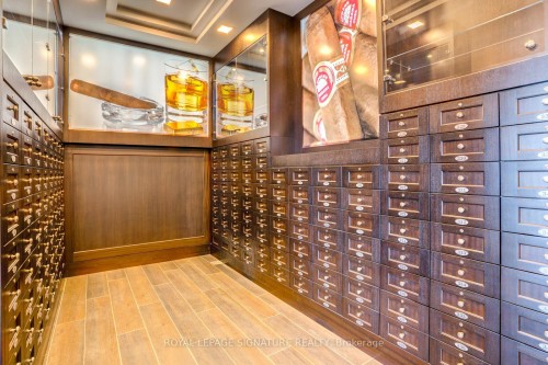 Lph05A-30 Shore Breeze Drive, Toronto, ON - Indoor Photo Showing Other Room