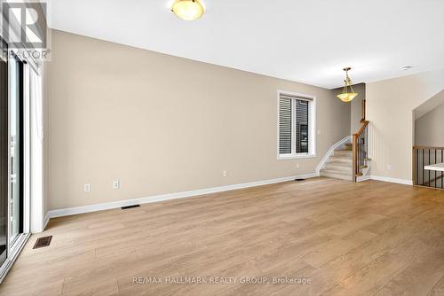 348 Raheen Court Ottawa Circuit, Ottawa, ON - Indoor Photo Showing Other Room