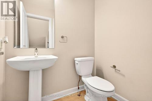 348 Raheen Court Ottawa Circuit, Ottawa, ON - Indoor Photo Showing Bathroom