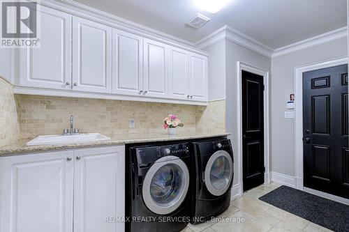 16 Fallgate Drive, Brampton, ON - Indoor Photo Showing Laundry Room