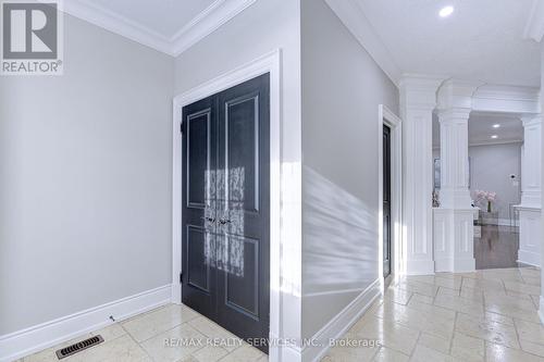 16 Fallgate Drive, Brampton, ON - Indoor