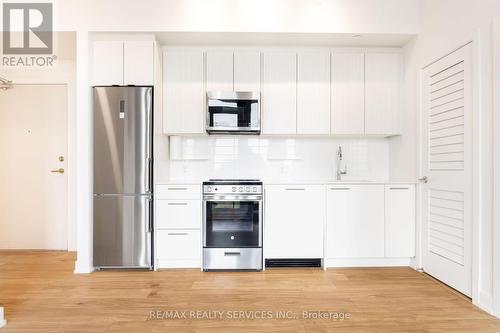 304 - 225 Veterans Drive, Brampton, ON - Indoor Photo Showing Kitchen