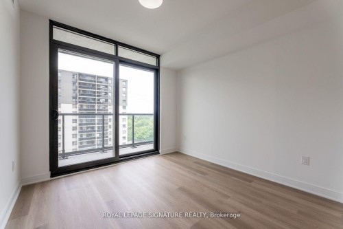 616-86 Dundas Street E, Mississauga, ON - Indoor Photo Showing Other Room