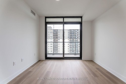 616-86 Dundas Street E, Mississauga, ON - Indoor Photo Showing Other Room