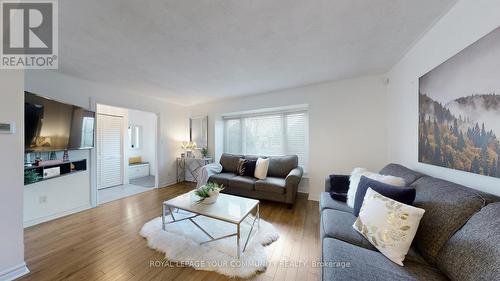 77 Goldcrest Road, Brampton, ON - Indoor Photo Showing Living Room