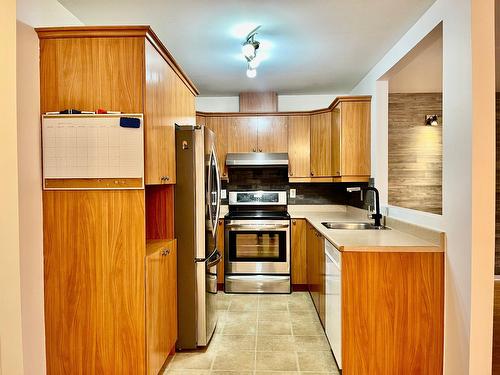 Kitchen - 1530 Boul. Du Millénaire, Saint-Basile-Le-Grand, QC - Indoor Photo Showing Kitchen