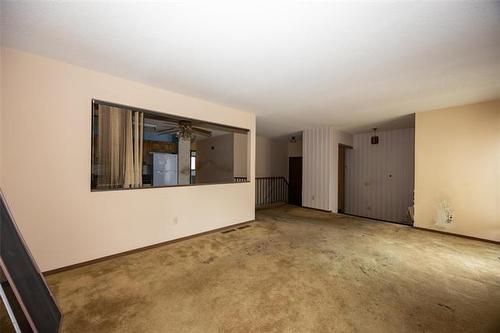 11 Upton Pl, Winnipeg, MB 