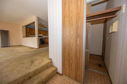 11 Upton Pl, Winnipeg, MB 